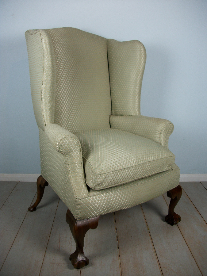 WING BACK ARMCHAIR (11).JPG